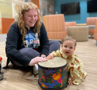 music-therapy-sarra-erb-guitar-with-baby_400x372_v2