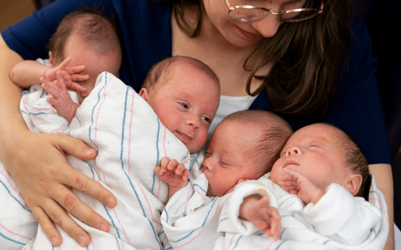 quadrulplets-main-story_600x500